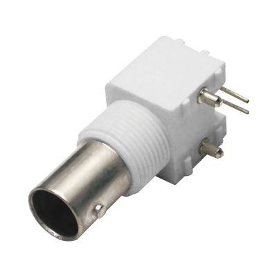 Conector BNC Hembra en Ángulo Recto para PCB, Postes y Patas, Cuerpo Termoplástico Blanco, Níquel/ Oro/ Polipropileno.