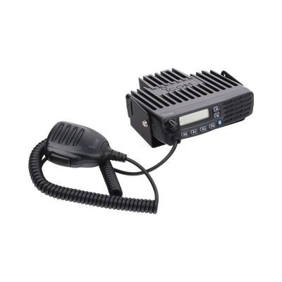 Radio móvil digital NXDN con Pantalla, 45 W, 450-512MHz, 128 canales, analógico, digital, mezclado, convencional, trunking   Incluye micrófono, cable de corriente y bracket.