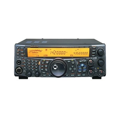 Radio Móvil HF, VHF y UHF, 100 W (SSB/FM), 25 W (AM).