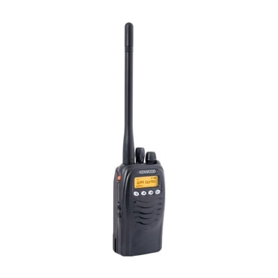 136-174 MHz , 5 W, 125 canales, con pantalla, Intrínsecamente seguro,  Incluye antena, batería, cargador y clip.